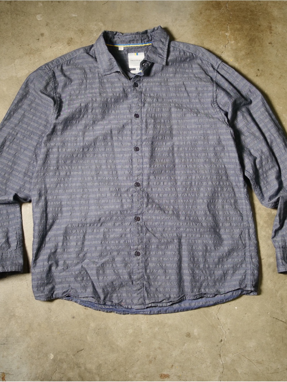 Larsson & Co. Men’s Casual Button Down Size XL